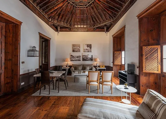 伊斯拉巴哈套房酒店